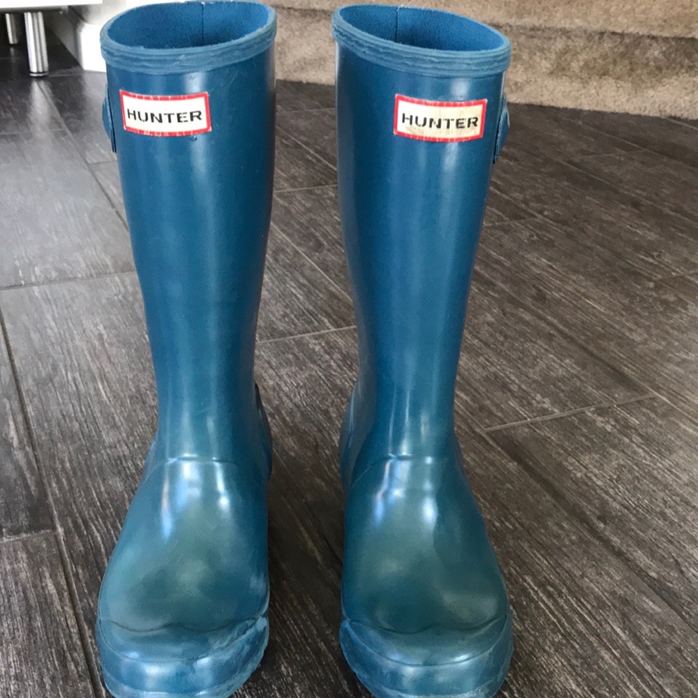 Blue kids hunter boots